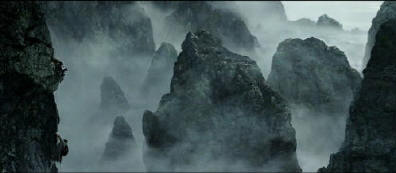 Frodo and Sam use the Elven Rope - 800x340, 41kB